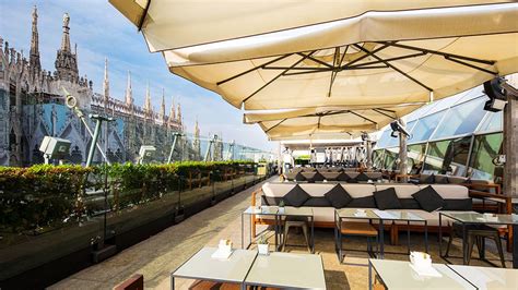 rooftop restaurant milan duomo.